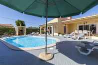 Swimming Pool Villas2Go2 Canelas