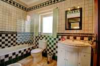 In-room Bathroom Villas2Go2 Farm