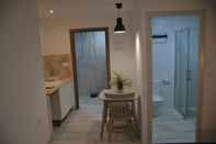 Toilet Kamar Gorbea Suites