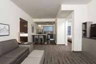 Common Space Hyatt House Austin/Downtown