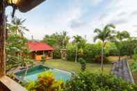 Swimming Pool Dawas Villa