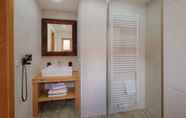 In-room Bathroom 2 Haus Amann