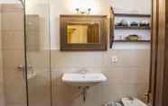 In-room Bathroom 5 Hotel Rural Biniarroca - Adults Only