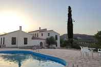 Swimming Pool Cortijo Rural Urrá