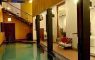 Kolam Renang 4 Villa Capers