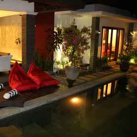 Villa Jenile 1 Villa Jenile, Joni Restaurant Hotels