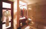 Toilet Kamar 4 Optics Vally Kingdom Plaza