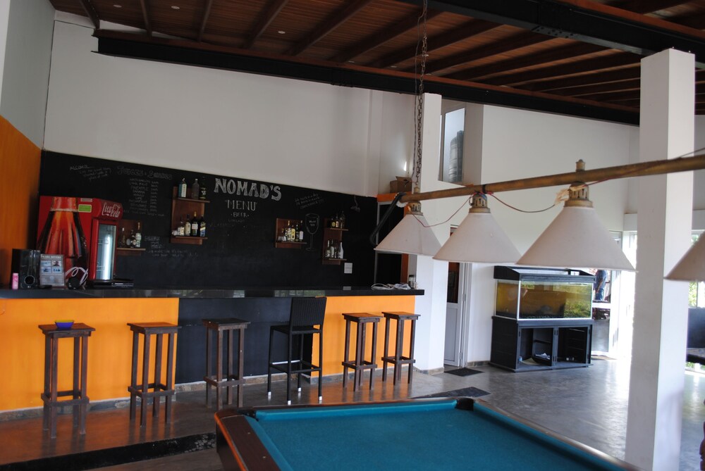 Bar, Kafe dan Lounge Good Life Unawatuna