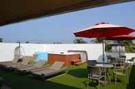 Swimming Pool Hotel Calangute Central