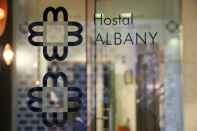 Exterior Hostal Albany Ancha