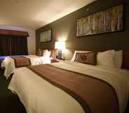 Bedroom 6 Draft Horse Inn and Suites