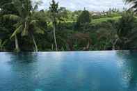 Swimming Pool Lebah Villas