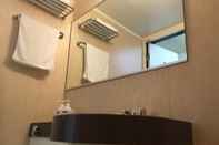 ห้องน้ำภายในห้อง Shinseto Station Hotel