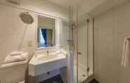 Phòng tắm bên trong 3 Bellevue Hotel