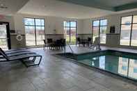 Swimming Pool Hampton Inn El Reno