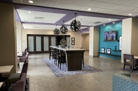 Functional Hall Hampton Inn El Reno