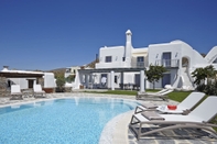 Kolam Renang Aqua Breeze Villas Naxos