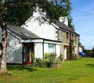 Exterior 5 Nant yr Onnen B&B and Ysgubor Holiday Cottage