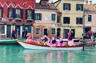 Swimming Pool Venice My Friends Canal View