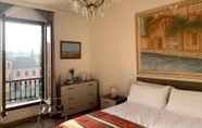 Bedroom 6 Venice My Friends Canal View