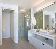 In-room Bathroom 6 Four on C Luxury Suites