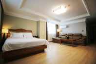 Kamar Tidur Empire Tourist Hotel