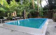 Swimming Pool 7 Villa Weli