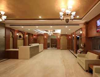 Lobby 2 Ni Ambaari Suites