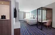 Bedroom 6 SpringHill Suites by Marriott Huntington Beach Orange County