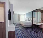 Kamar Tidur 6 SpringHill Suites by Marriott Huntington Beach Orange County