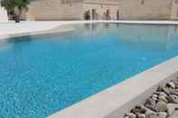 Swimming Pool La Trottoria