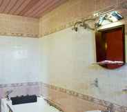 In-room Bathroom 4 Al Farhan Hotel Hafer Al Baten