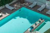 Kolam Renang Hotel Prestigio