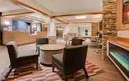 Lobby 5 Microtel Inn & Suites by Wyndham Clarion