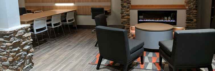 Lobby Microtel Inn & Suites by Wyndham Clarion