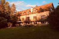 Exterior La Grange Country Inn