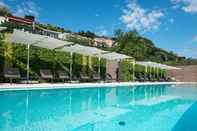 Swimming Pool Hilton Lake Como