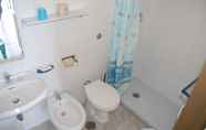 Toilet Kamar 3 Marina Del Cantone Chalet