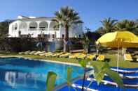 Swimming Pool Villas2Go2 Villa Luz