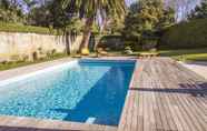 Kolam Renang 4 Liiiving in Porto Oporto Garden Pool House