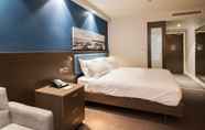 Bedroom 4 Hampton by Hilton Aberdeen Airport