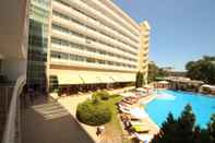 Swimming Pool Menada Oasis Resort Apartments