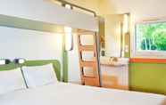 Bedroom 5 ibis budget Marseille Vitrolles