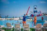 สระว่ายน้ำ MARITIM Paradise Blue Hotel & Spa