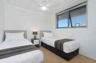 Bedroom Newcastle Short Stay Apartments - Sandbar Newcastle Beach