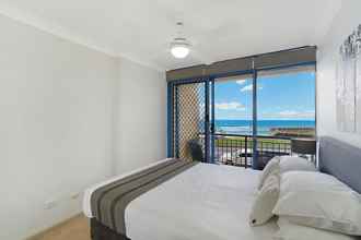 Bedroom 4 Newcastle Short Stay Apartments - Sandbar Newcastle Beach