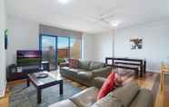 Common Space 6 Newcastle Short Stay Apartments - Sandbar Newcastle Beach