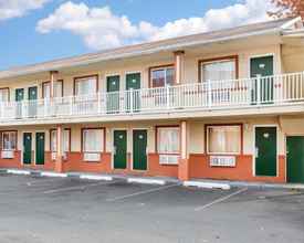 Exterior 4 Economy Motel