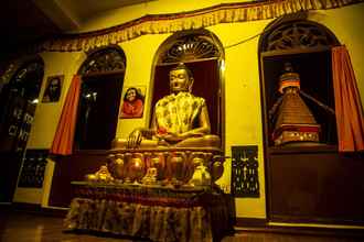 Lobby 4 Bouddha Inn Meditation Center