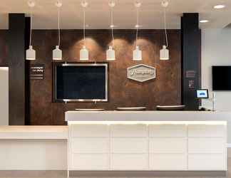 Lobi 2 Hampton by Hilton London Docklands